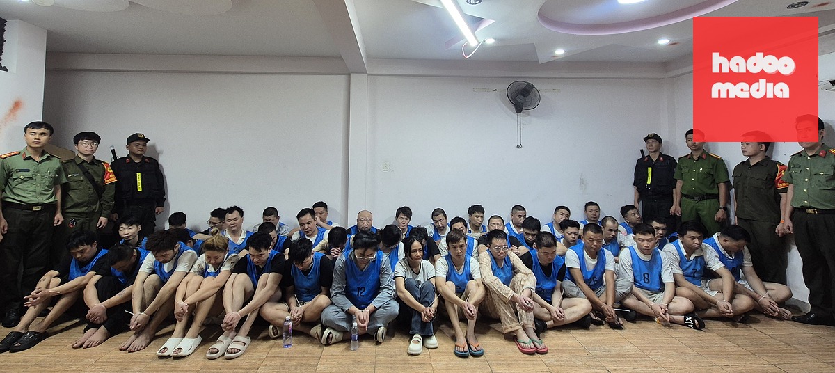 Nhóm người Trung Quốc lưu trú trái quy định tại phường Hiệp Bình để chuẩn bị hoạt động lừa đảo - Ảnh: Công an TP.HCM
