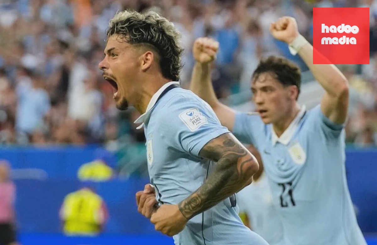 Maxi Araujo gỡ hòa cho Uruguay.