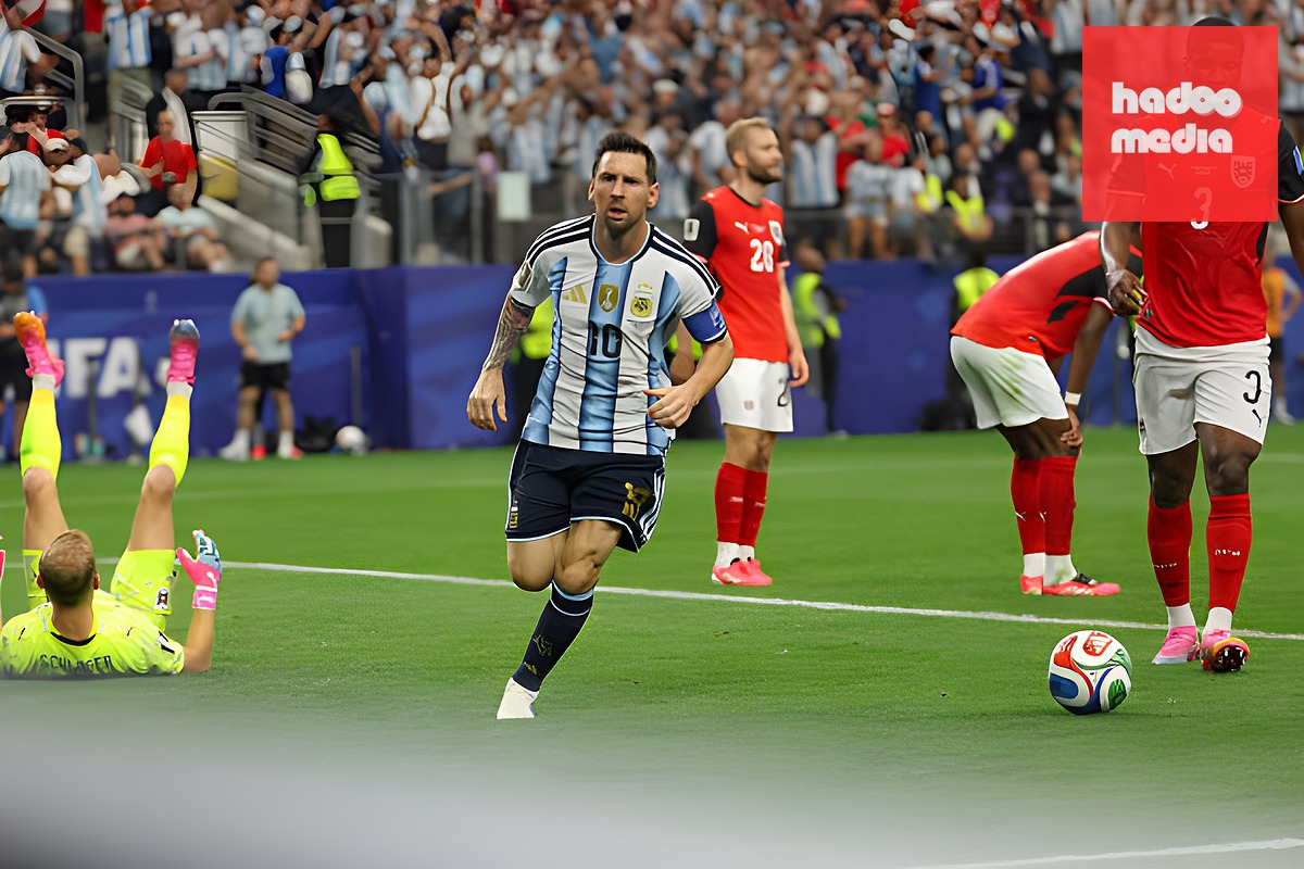 Lionel Messi tỏa sáng trong trận đấu với tuyển Áo.