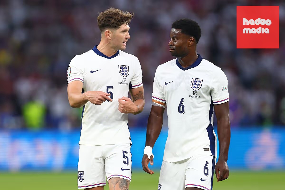 Marc Guehi và John Stones là 2 trong số những lựa chọn ở hàng phòng ngự của tuyển Anh.