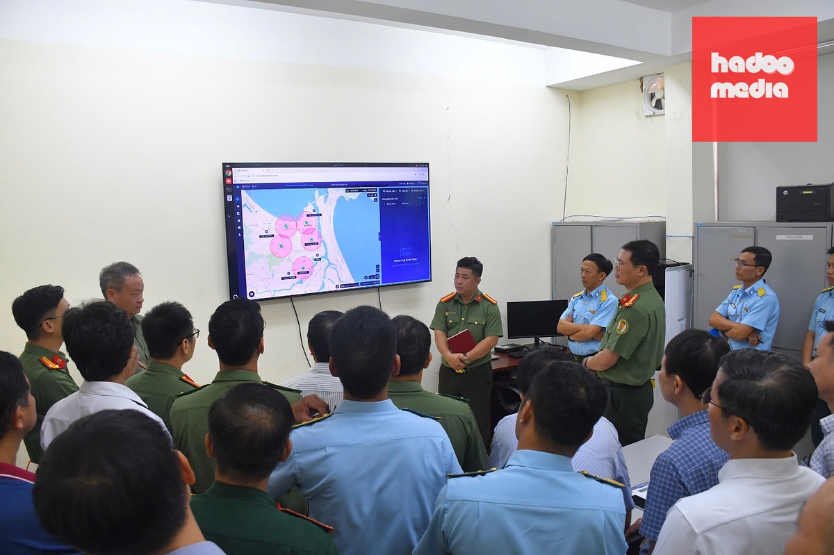 Các lực lượng đánh giá kết quả triển khai thí điểm lực lượng kiểm soát an ninh hàng không thực hiện công tác phát hiện, chế áp UAV tại sân bay Đà Nẵng - Ảnh: A.N.H.K.