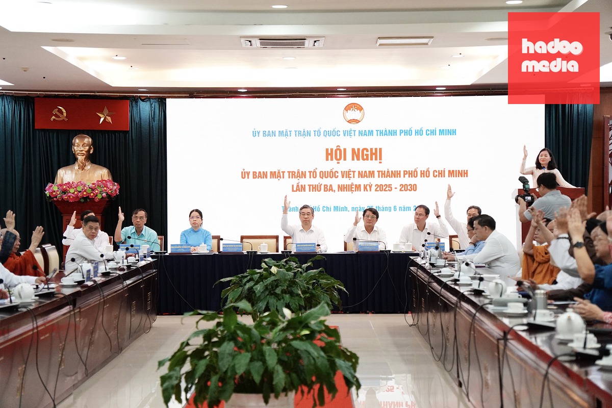 100% đại biểu thống nhất hiệp thương bổ sung bà Nguyễn Thị Ngọc Xuân - Thành ủy viên, Chủ tịch Hội Liên hiệp phụ nữ TP.HCM - làm Phó chủ tịch Ủy ban Mặt trận Tổ quốc Việt Nam TP.HCM khóa I, nhiệm kỳ 2025 - 2030 - Ảnh: KỲ PHONG