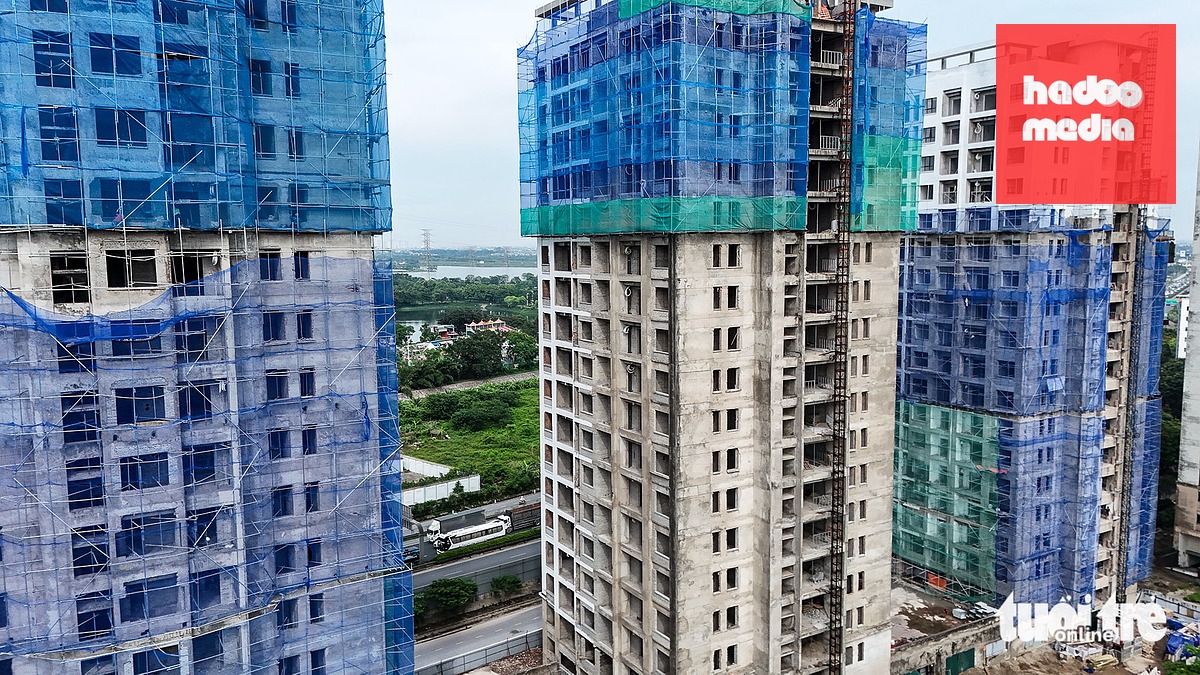 Những tòa nhà để rêu mốc bủa vây suốt nhiều năm đang được khoác lên mình diện mạo mới