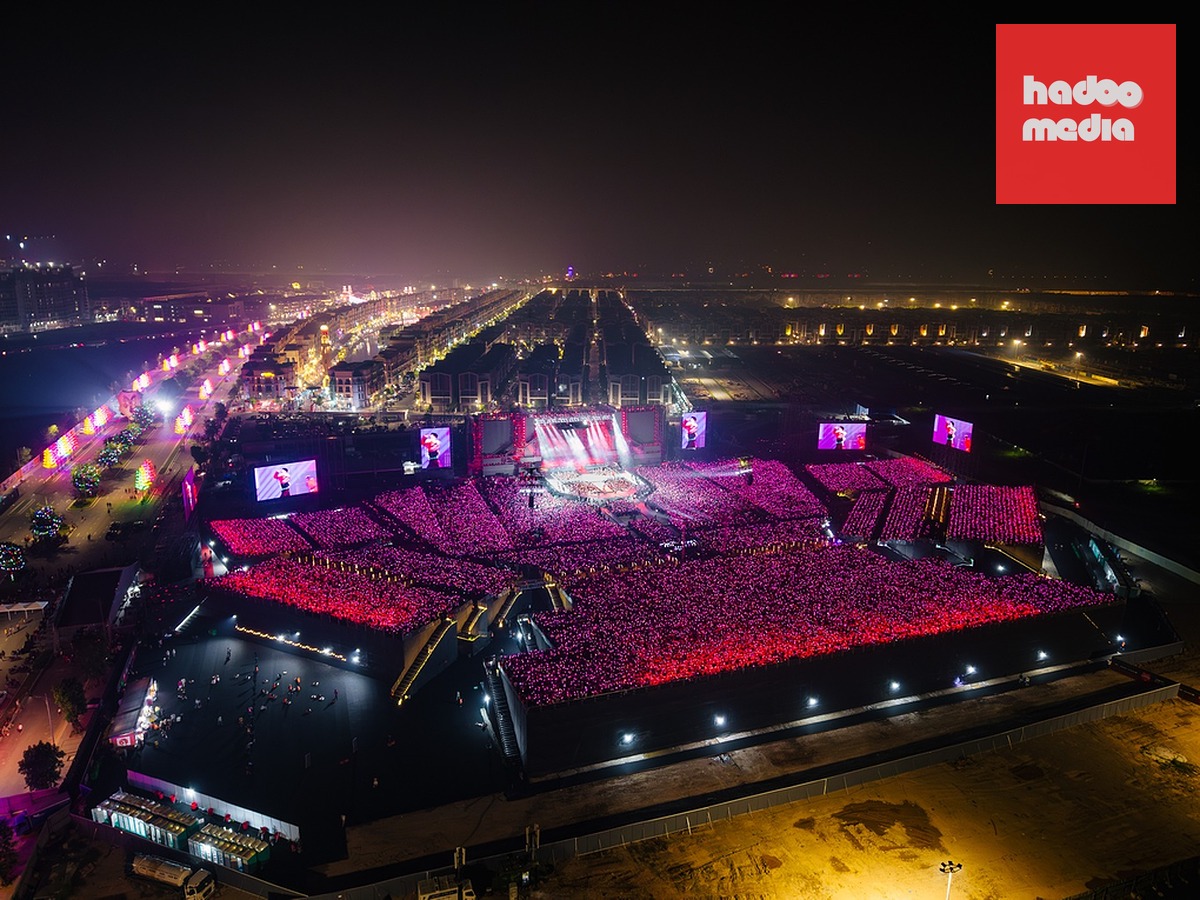 Một concert thu hút hàng chục nghìn người tại Hưng Yên vào cuối năm 2025 do Techcombank cùng đầu tư với Yeah1. Ảnh: YEG