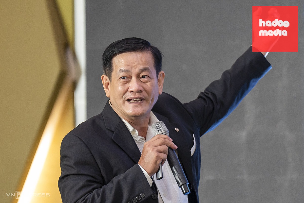 TS KTS Ngô Viết Nam Sơn trình bày tham luận tại hội thảo, ngày 27/6. Ảnh: Nguyễn Đông