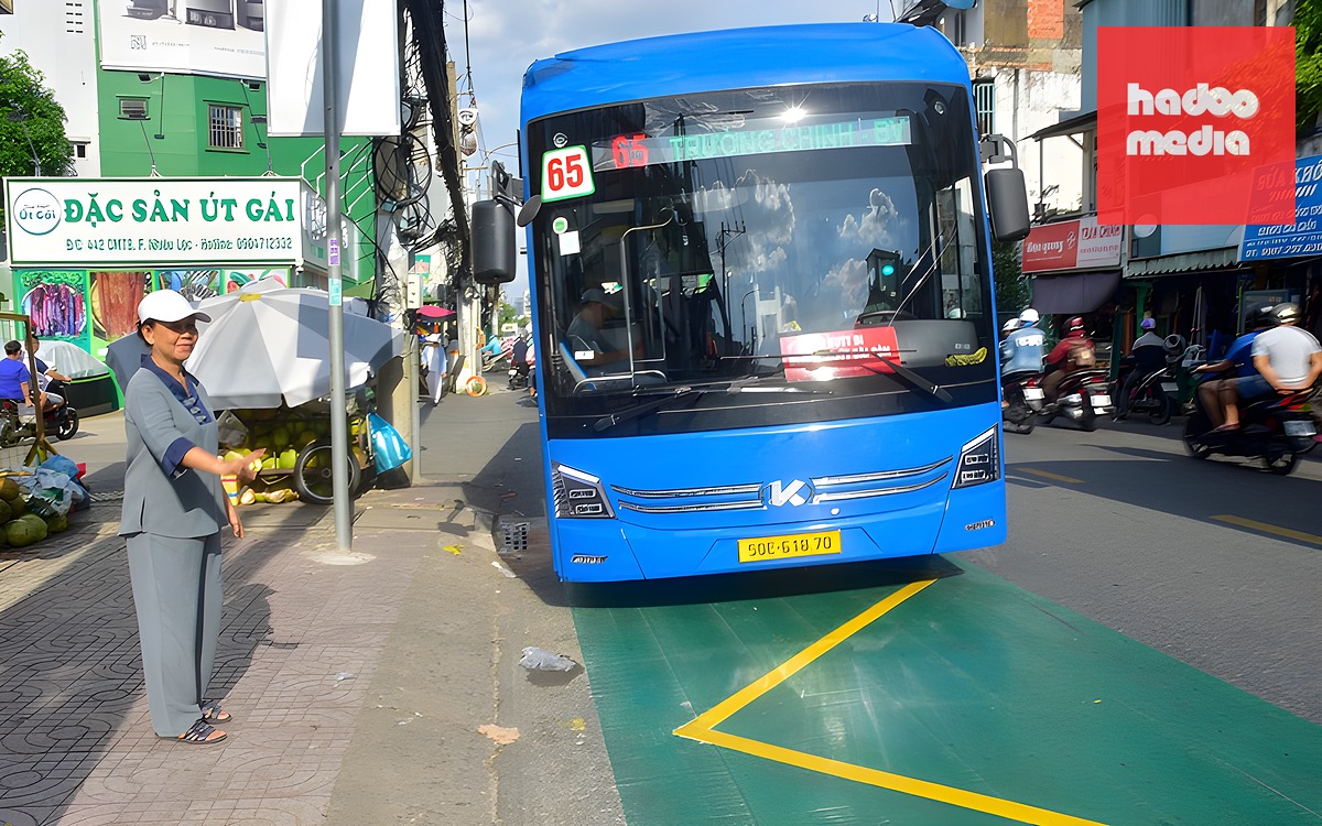 Người dân mua vé tập xe buýt nay được miễn phí, đổi trả ra sao? - Ảnh 2.