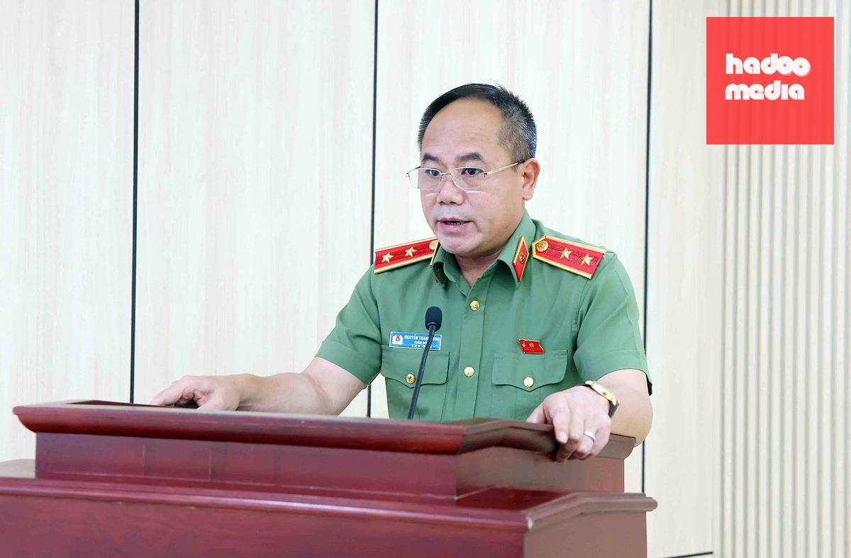 Trung tướng Nguyễn Thanh Tùng, Giám đốc Công an TP Hà Nội, phát biểu tại buổi lễ - Ảnh: THIÊN KHÔI