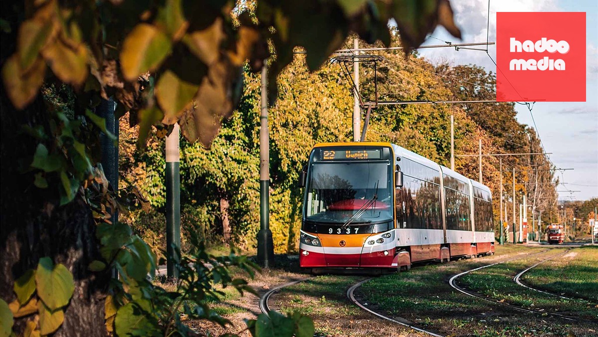 Nắng Nóng Kỷ Lục và Lịch Nghỉ Lễ Gây Chậm Trễ Giao Thông Công Cộng Praha