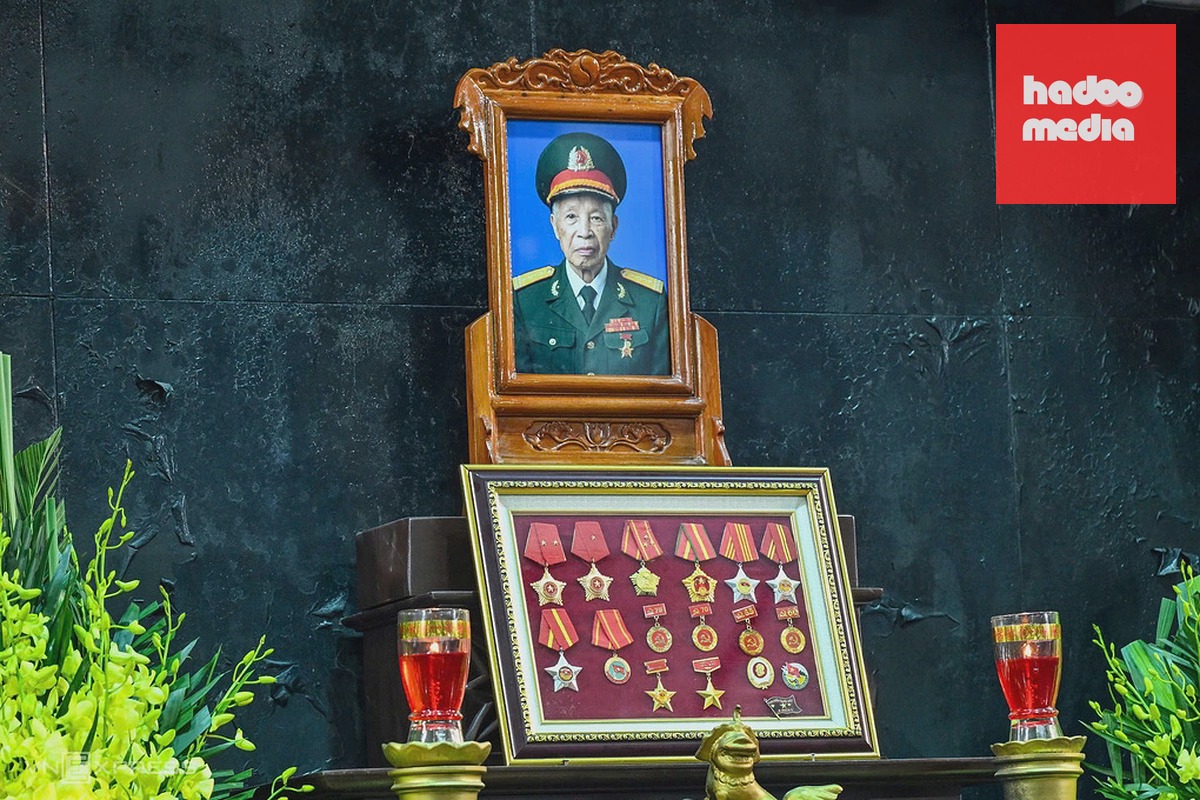 Lễ viếng anh hùng La Văn Cầu diễn ra sáng 30/6, tại Nhà tang lễ Quốc gia, số 5 Trần Thánh Tông, Hà Nội. Ảnh: Giang Huy