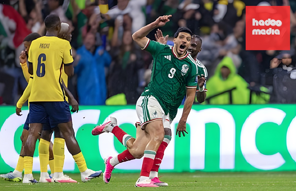 Hai bàn thắng trong nửa giờ thi đấu đầu tiên là đủ để Mexico đi tiếp.