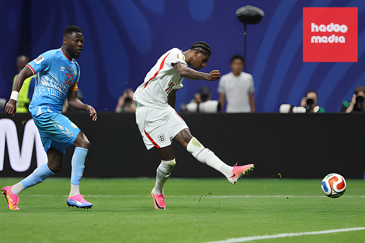 Rashford lẫn Madueke đều không đáp lại niềm tin của Tuchel. Ảnh: Getty Images.