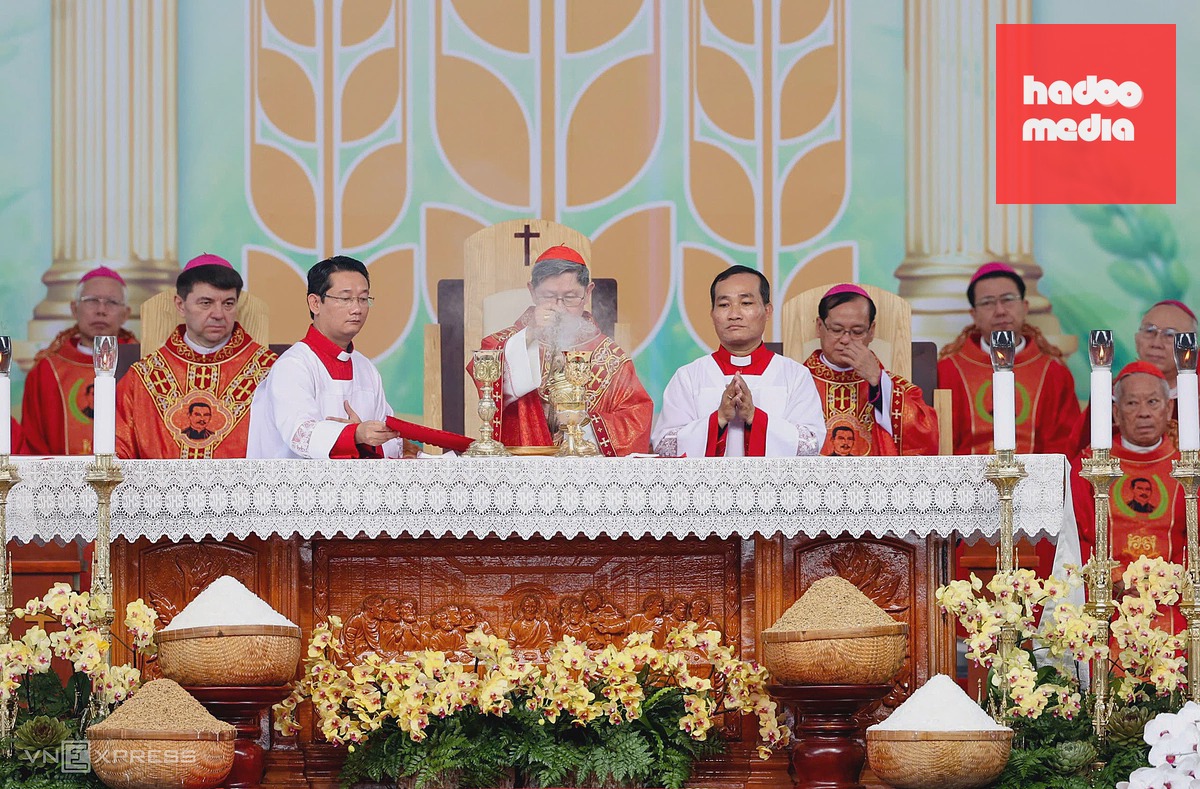 Hơn 70.000 người dự lễ tuyên Chân phước linh mục Trương Bửu Diệp tại Cà Mau