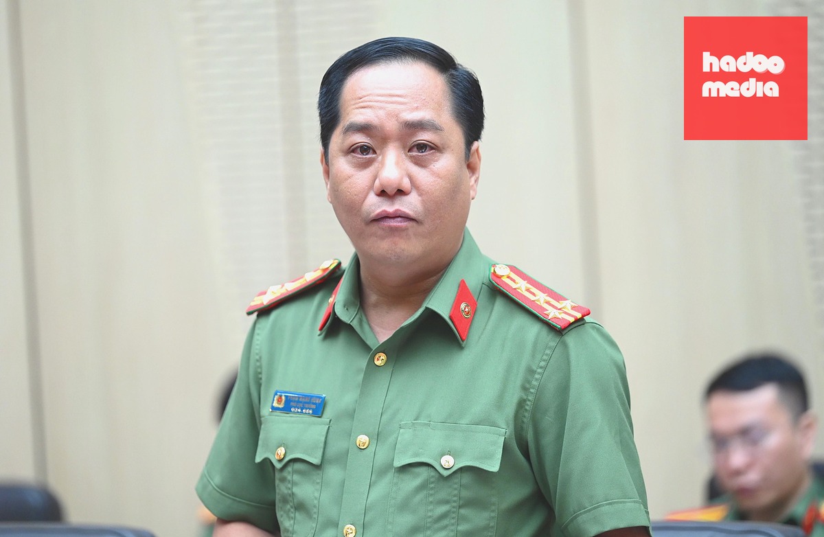 Đại tá Phạm Mạnh Hùng, Phó cục trưởng Cục An ninh kinh tế, thông tin tại họp báo - Ảnh: DANH TRỌNG