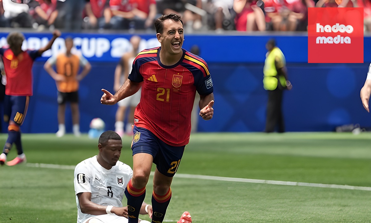 Oyarzabal ghi 2 bàn cho Tây Ban Nha. Ảnh: Sky Sports.
