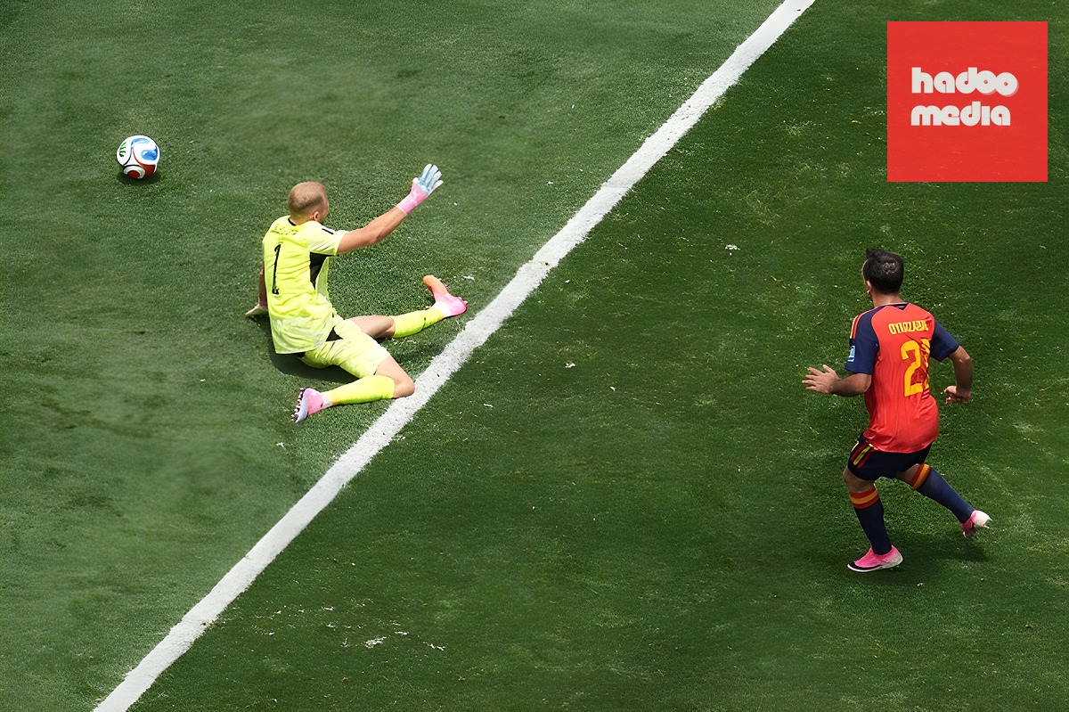 Oyarzabal ghi bàn thứ 2 cho Tây Ban Nha. Ảnh: Sky Sports.
