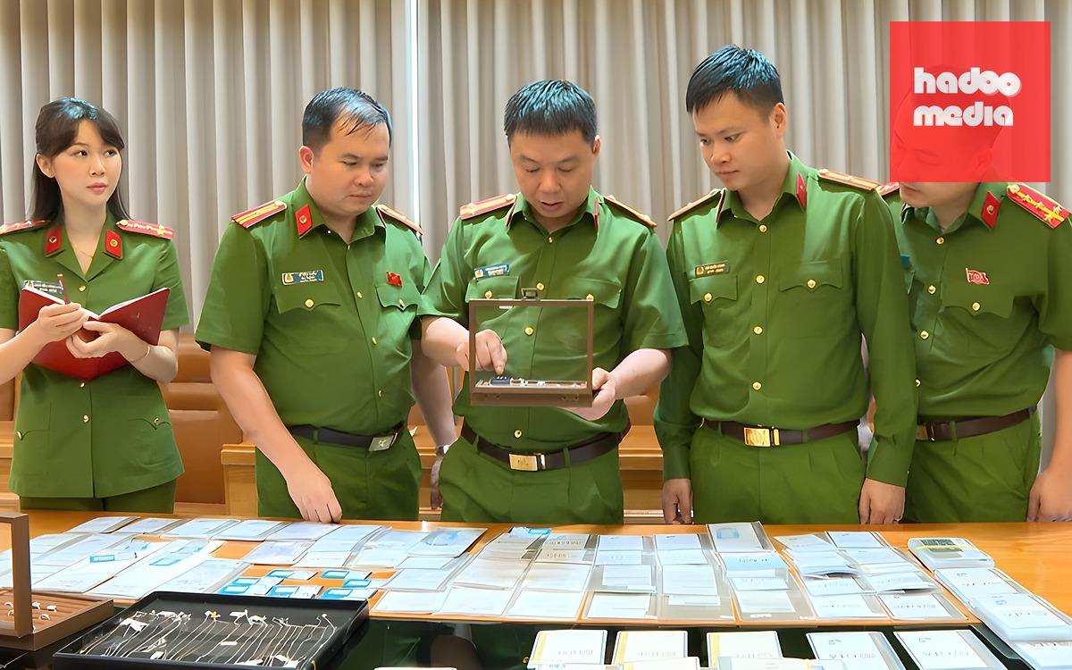 Đường dây buôn lậu hơn 28.000 viên kim cương hoạt động tinh vi, khép kín - Ảnh 2.