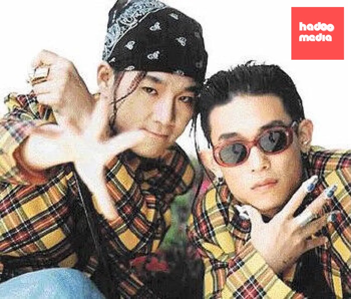 Hai thành viên của nhóm Deux là Kim Sung-jae (trái) và Lee Hyun-do. Ảnh: JoongAng Ilbo