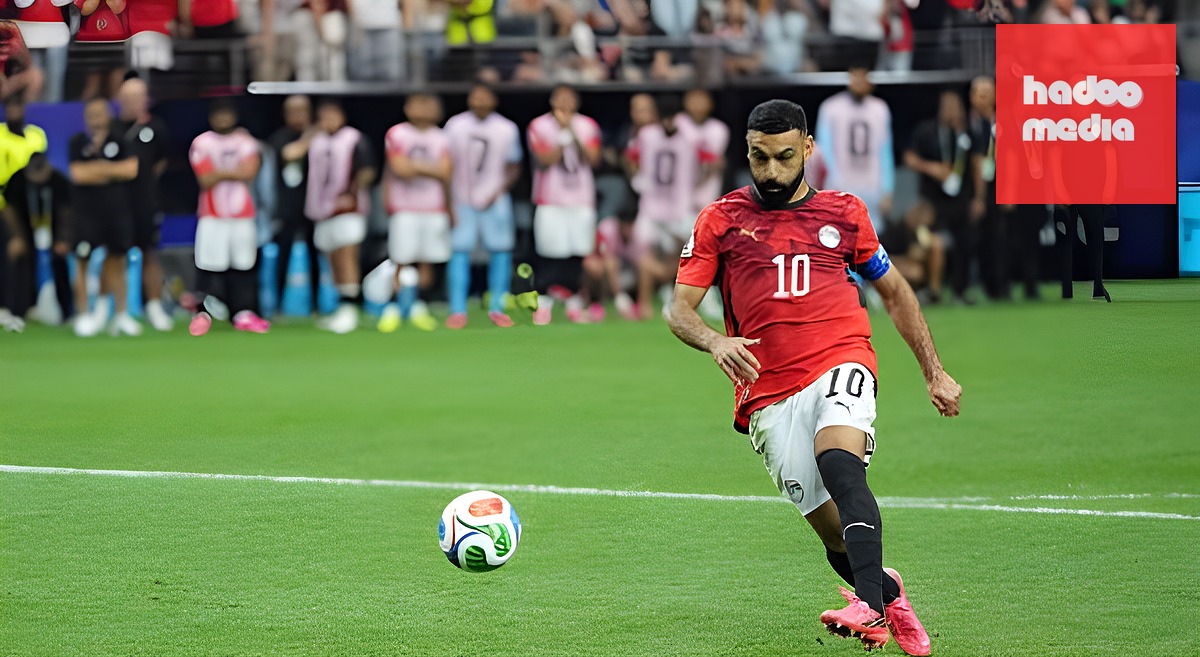 Cú sút panenka lạnh lùng, bản lĩnh của Salah. Ảnh: Getty Images.