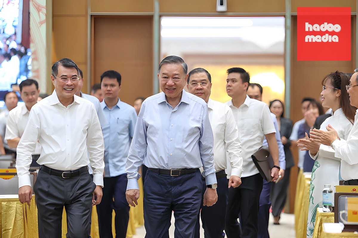 Tổng Bí thư, Chủ tịch nước Tô Lâm tới dự phiên họp Chính phủ thường kỳ tháng 6-2026 và Hội nghị trực tuyến Chính phủ với các địa phương - Ảnh: VGP/Nhật Bắc
