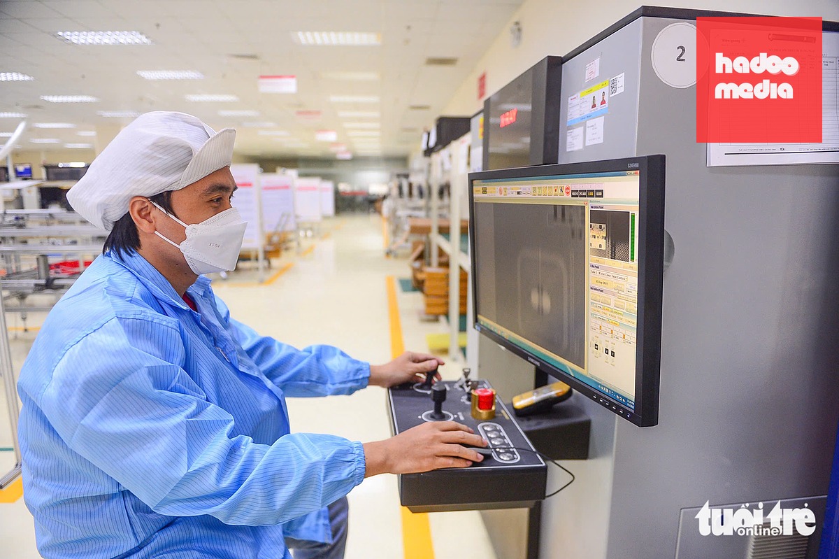 Dự thảo nghị quyết về chính sách hỗ trợ doanh nghiệp thực hiện dự án thiết kế chip bán dẫn tại TP.HCM đưa ra mức hỗ trợ 30% tổng chi phí thực hiện dự án, không quá 15 tỉ đồng/dự án - Ảnh: QUANG ĐỊNH