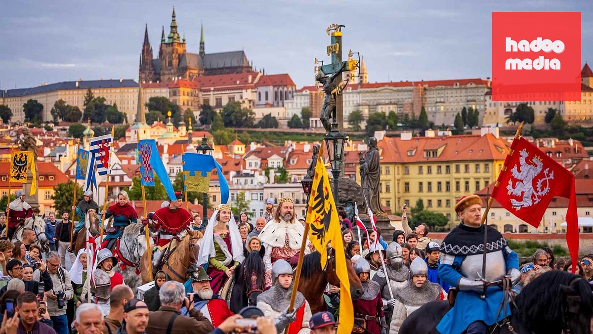 Diễu Hành Bình Minh Kỷ Niệm 669 Năm Cầu Charles Tại Praha