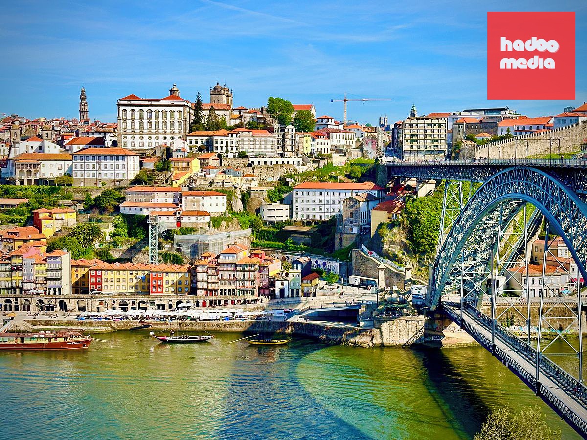 Porto je půvabné, kompaktní a dobře dostupné. Nadchne i příznivce vína.