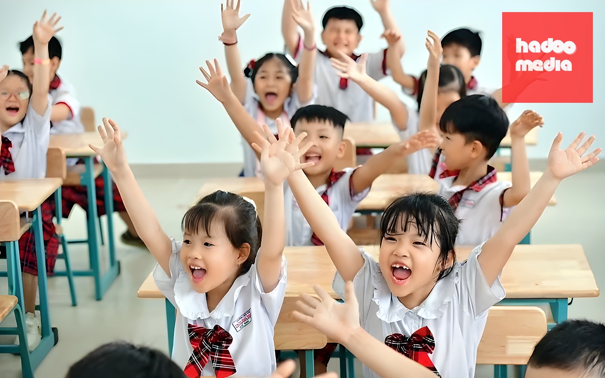 Hà Nội giữ nguyên 124 trường THPT, sắp xếp lại trường mầm non, tiểu học và THCS - Ảnh 2.