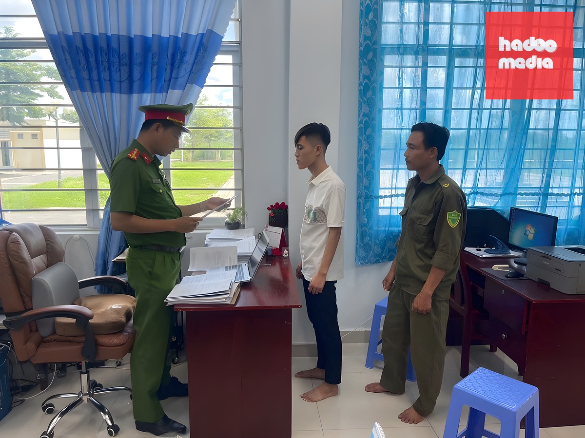Cơ quan điều tra đang tống đạt các quyết định tố tụng đối với Nguyễn Hoài Ninh - Ảnh: CACC