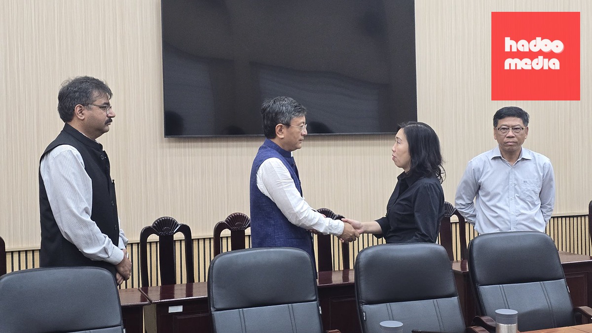Đại sứ Ấn Độ tại Việt Nam Tshering W. Sherpa bày tỏ cảm ơn sâu sắc khi gặp Thứ trưởng Ngoại giao Lê Thị Thu Hằng - Ảnh: Bộ Ngoại giao