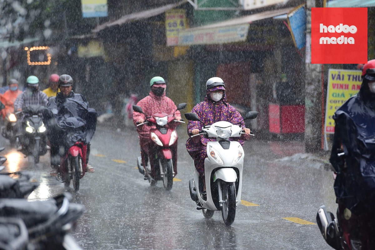 Nam Bộ hôm nay thời tiết về chiều mưa to đến rất to - Ảnh: DUYÊN PHAN