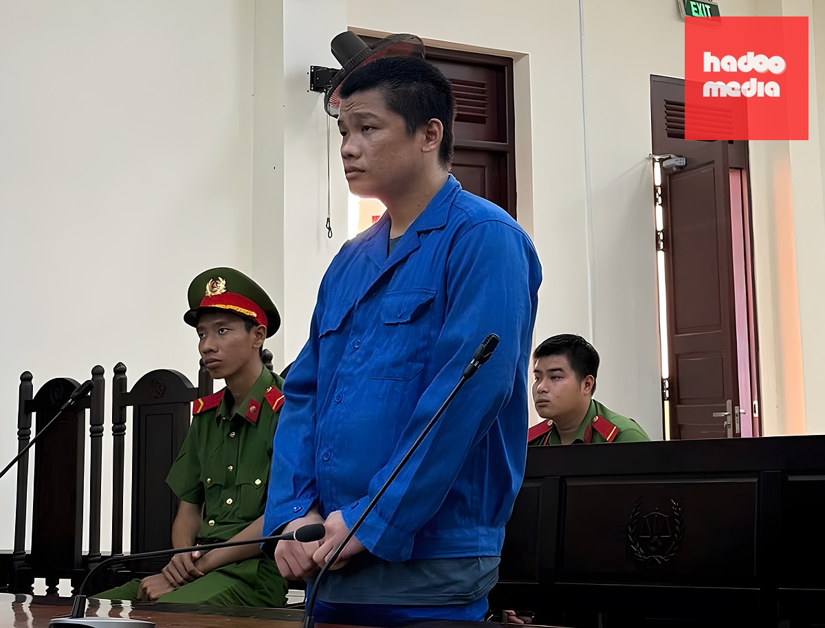 Nguyễn Văn Hoàng tại tòa. Ảnh: Nam An