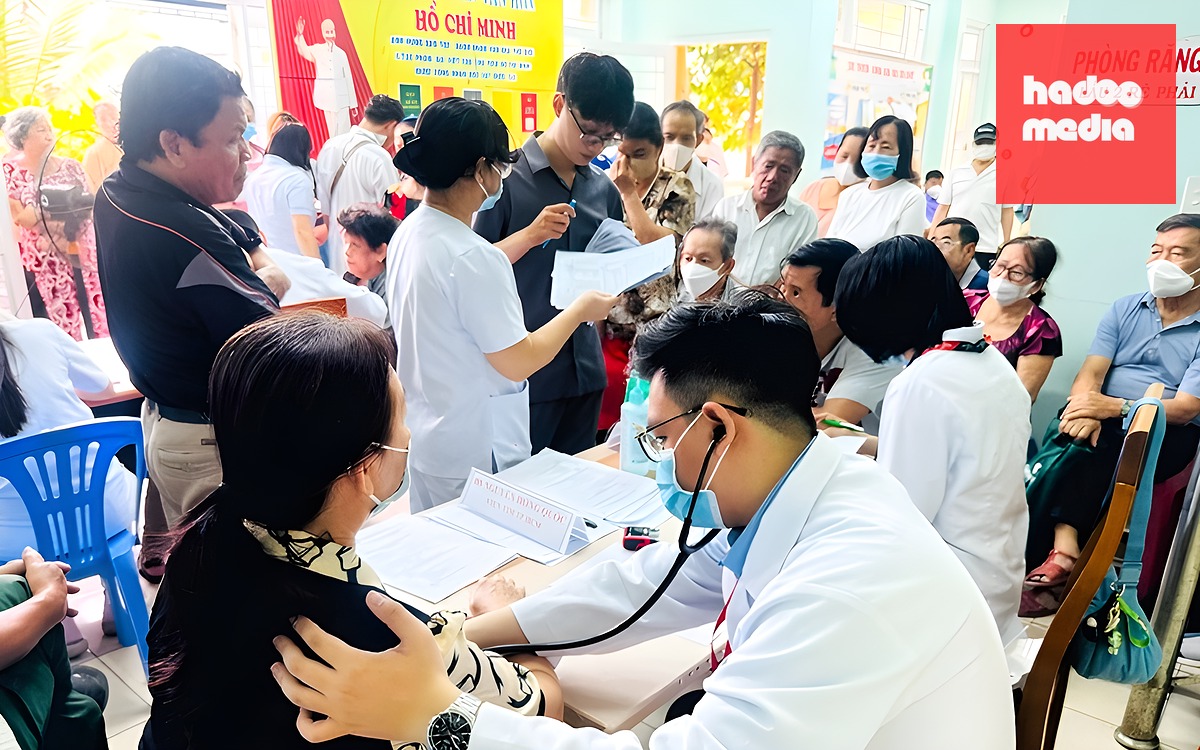 Huy động bệnh viện tuyến cuối TP.HCM đến tận phường, xã khám sức khỏe toàn dân - Ảnh 2.
