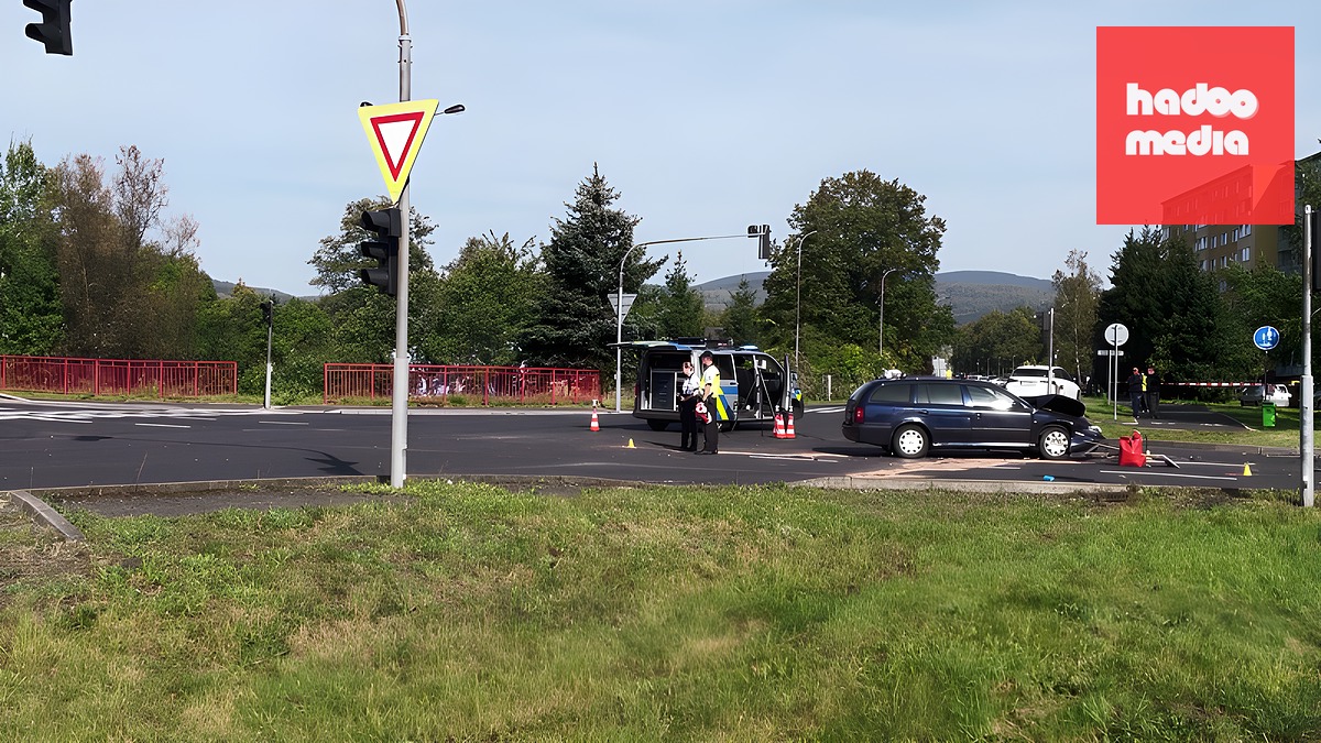 Nehoda sanitky na Karlovarsku z roku 2023