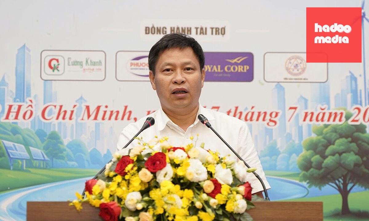 Ông Đỗ Văn Năm, thành viên Hội đồng thành viên Tổng công ty Điện lực miền Bắc (EVNNPC) chia sẻ tại hội thảo sáng 17/7 ở TP HCM. Ảnh: Một Thế Giới