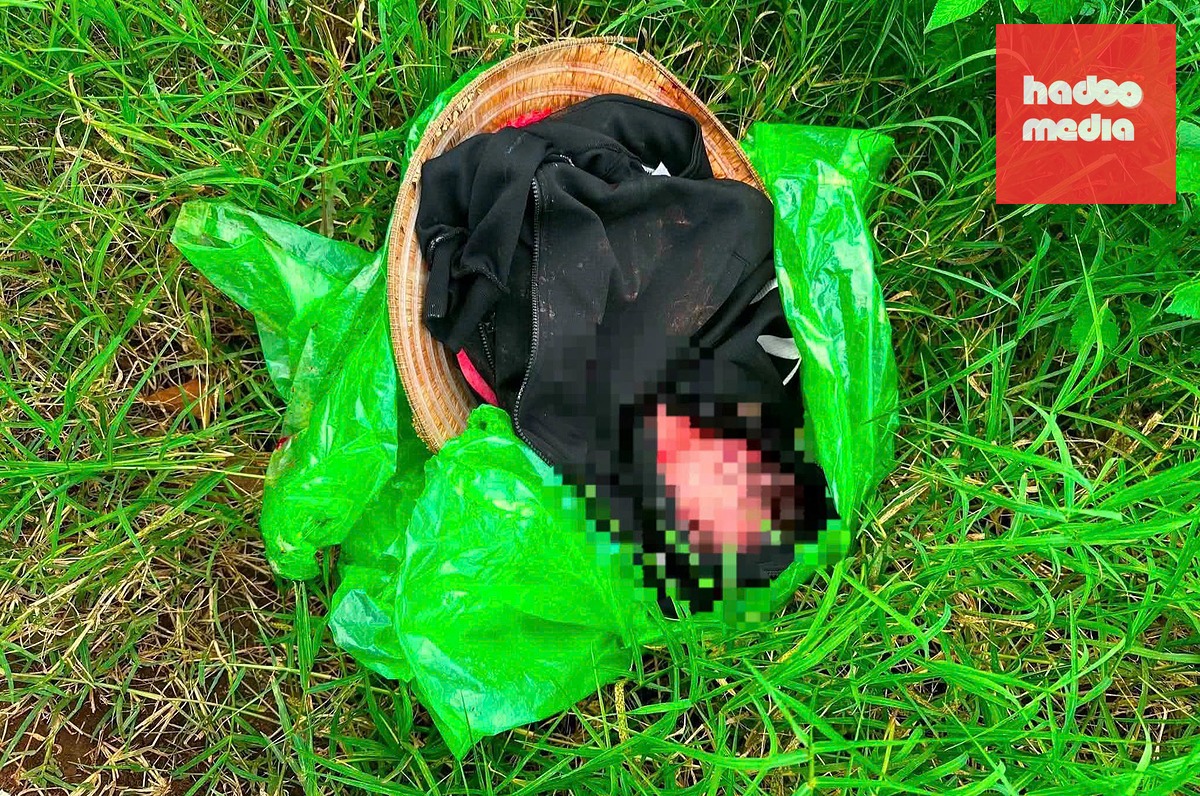 Bé trai sơ sinh được người dân phát hiện ở Ka Đô (khu vực Đơn Dương, tỉnh Lâm Đồng), hiện sức khỏe ổn định và đang được chăm sóc - Ảnh: K.D.