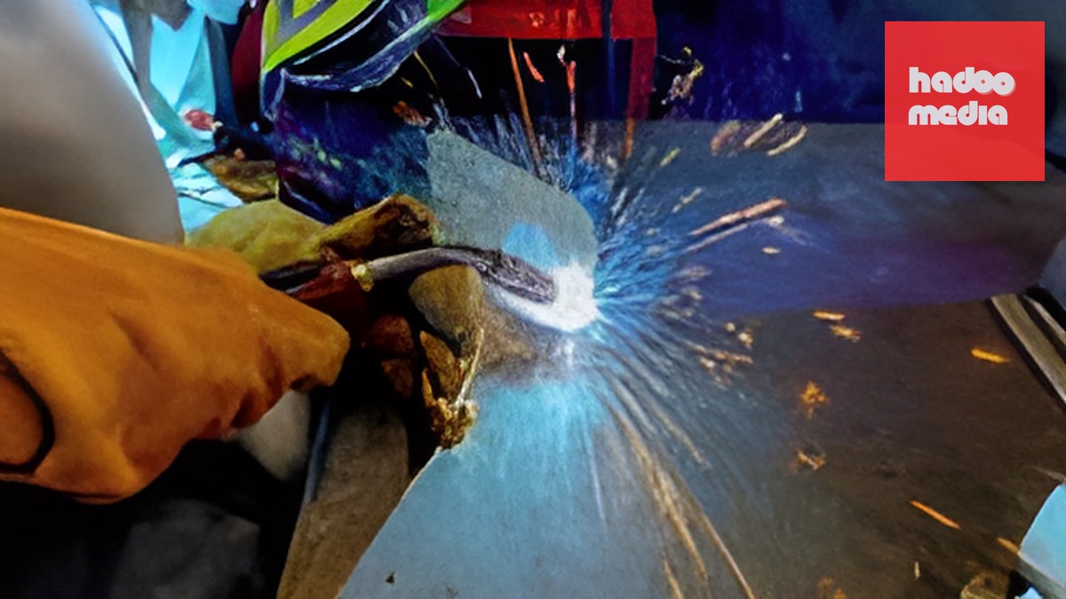 Giá sản xuất công nghiệp tăng chậm lại, nông nghiệp tiếp tục giảm mạnh