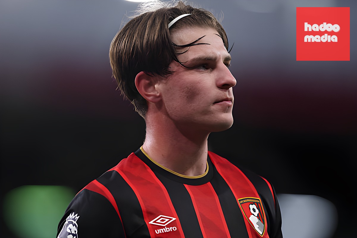 Alex Scott gây ấn tượng trong màu áo Bournemouth. Ảnh: Getty Images