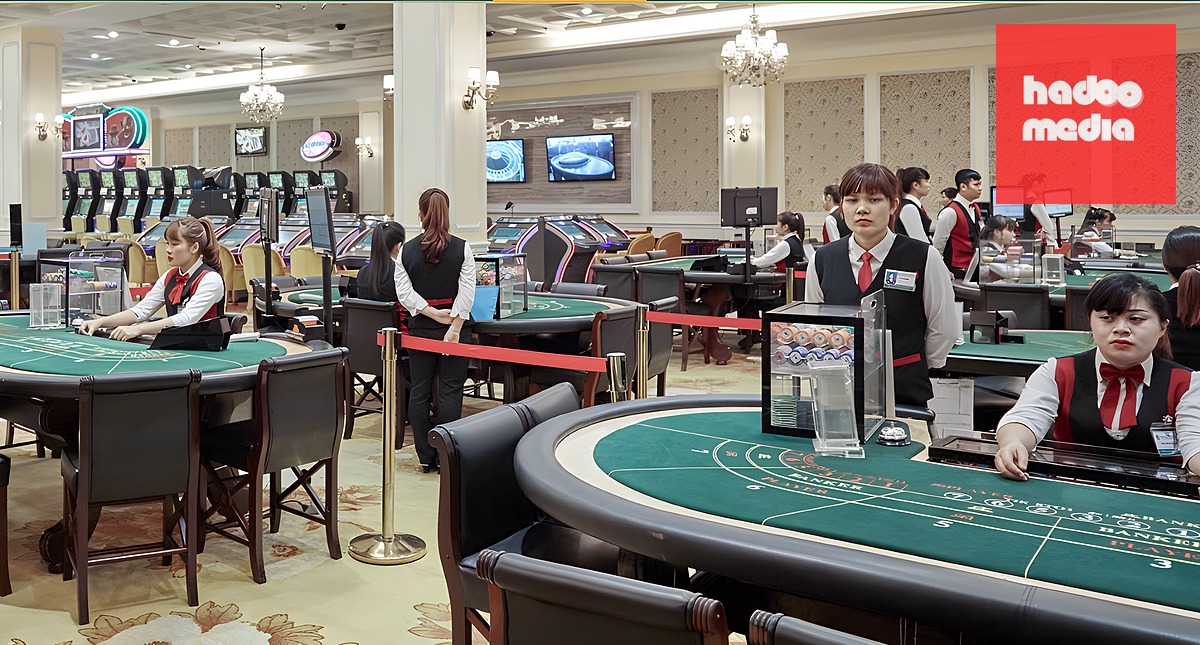 Bên trong casino thuộc sở hữu của Quốc tế Hoàng Gia. Ảnh: RIC