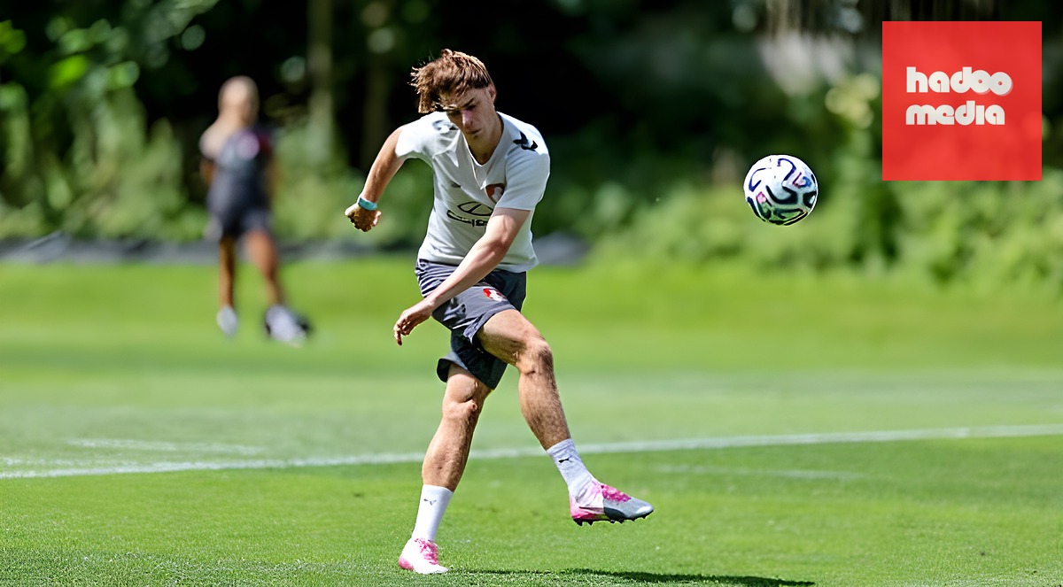 Alex Scott được MU quan tâm. Ảnh: Getty Images.