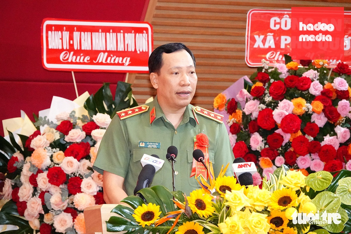 Thượng tướng Lê Văn Tuyến - Thứ trưởng Bộ Công an - phát biểu tại Ngày hội toàn dân bảo vệ an ninh Tổ quốc - Ảnh: HOÀI THƯƠNG