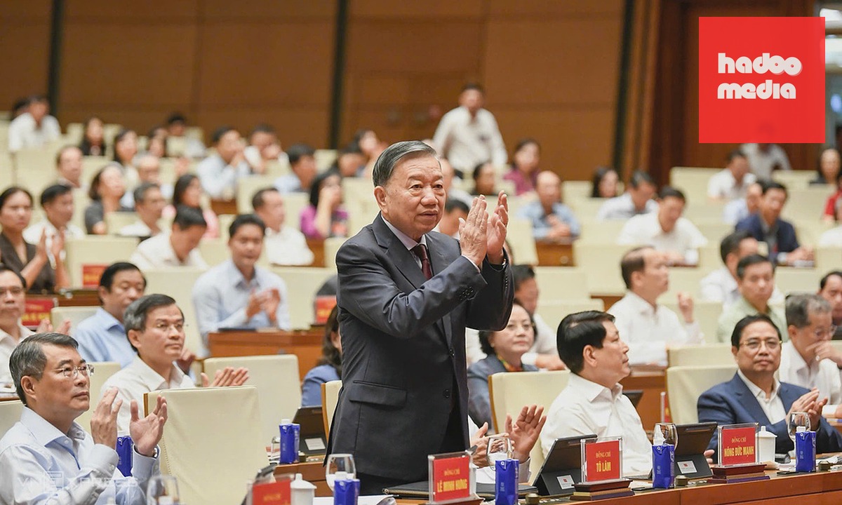 Tổng Bí thư, Chủ tịch nước Tô Lâm; Thủ tướng Lê Minh Hưng; nguyên Chủ tịch nước Lương Cường và nguyên Thủ tướng Phạm Minh Chính tại hội nghị. Ảnh: Giang Huy