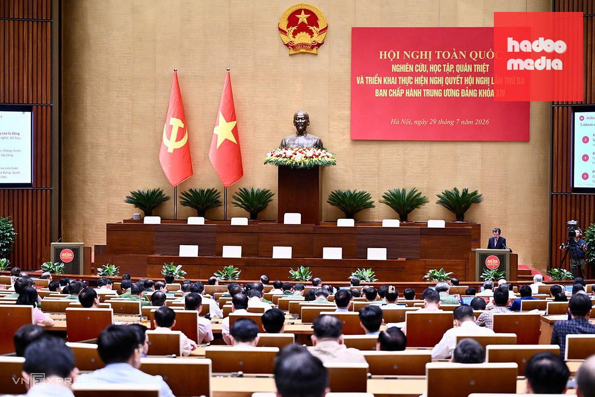 Hội nghị quán triệt Nghị quyết được tổ chức trực tuyến, trong đó điểm cầu chính tại Nhà Quốc hội, Hà Nội. Ảnh: Giang Huy