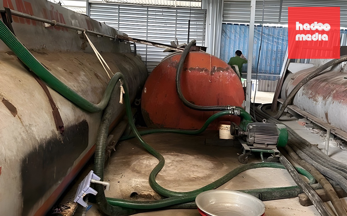 Công an TP Cần Thơ, triệt phá đường dây buôn lậu gần 1 triệu lít dầu DO - Ảnh 2.