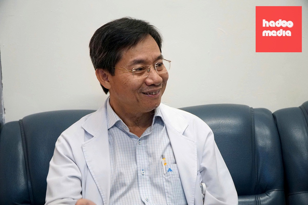 Thầy thuốc ưu tú, PGS.TS Trương Hoàng Minh - Trưởng khoa ngoại niệu - ghép thận Bệnh viện Nhân dân 115 (TP.HCM) - Ảnh: THU HIẾN
