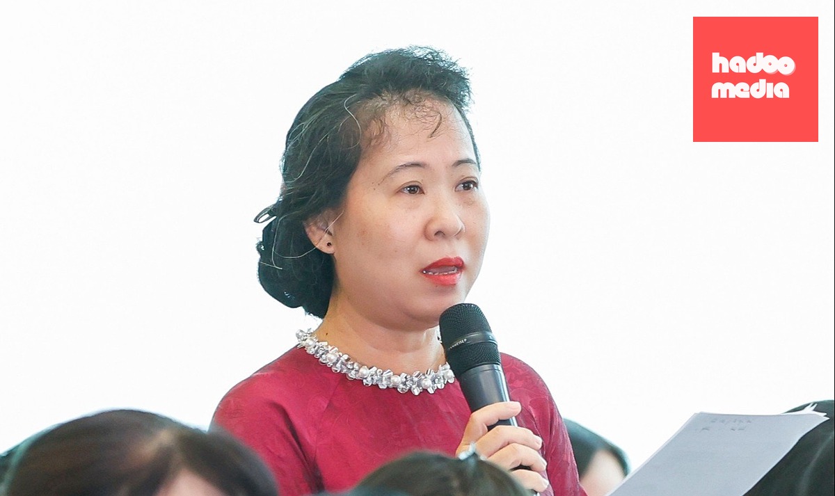 Đại biểu Tô Ái Vang phát biểu - Ảnh: V.H.