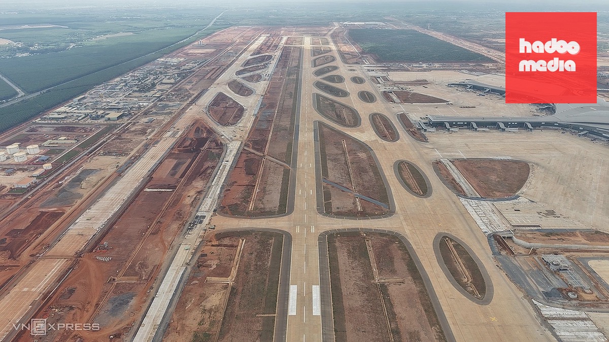 Công trường sân bay Long Thành nhìn từ trên cao. Ảnh: Phước Tuấn