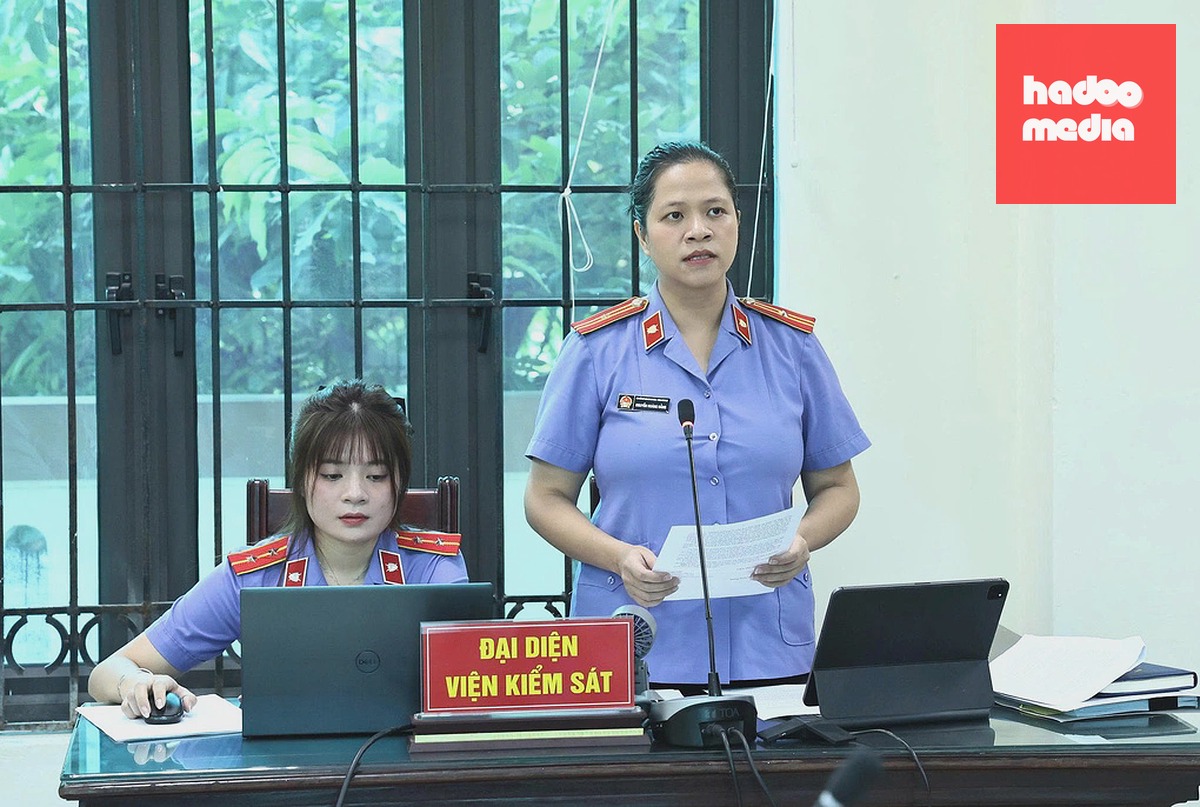 Đại diện VKSND khu vực 5, Hà Nội - nguyên đơn trong vụ án dân sự công ích đầu tiên được xét xử tại Hà Nội. Ảnh: Danh Lam