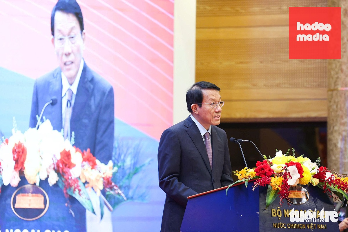 Bộ trưởng Bộ Công an Lương Tam Quang phát biểu tại phiên khai mạc Hội nghị Ngoại giao lần thứ 33 ngày 1-8 - Ảnh: NGUYỄN KHÁNH