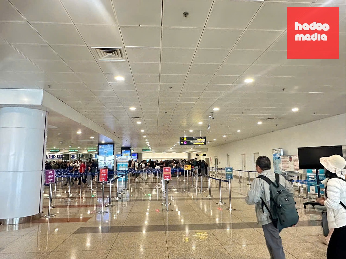 Cảng hàng không quốc tế Nội Bài mở luồng nhập cảnh riêng cho khách Việt - Ảnh: NIA