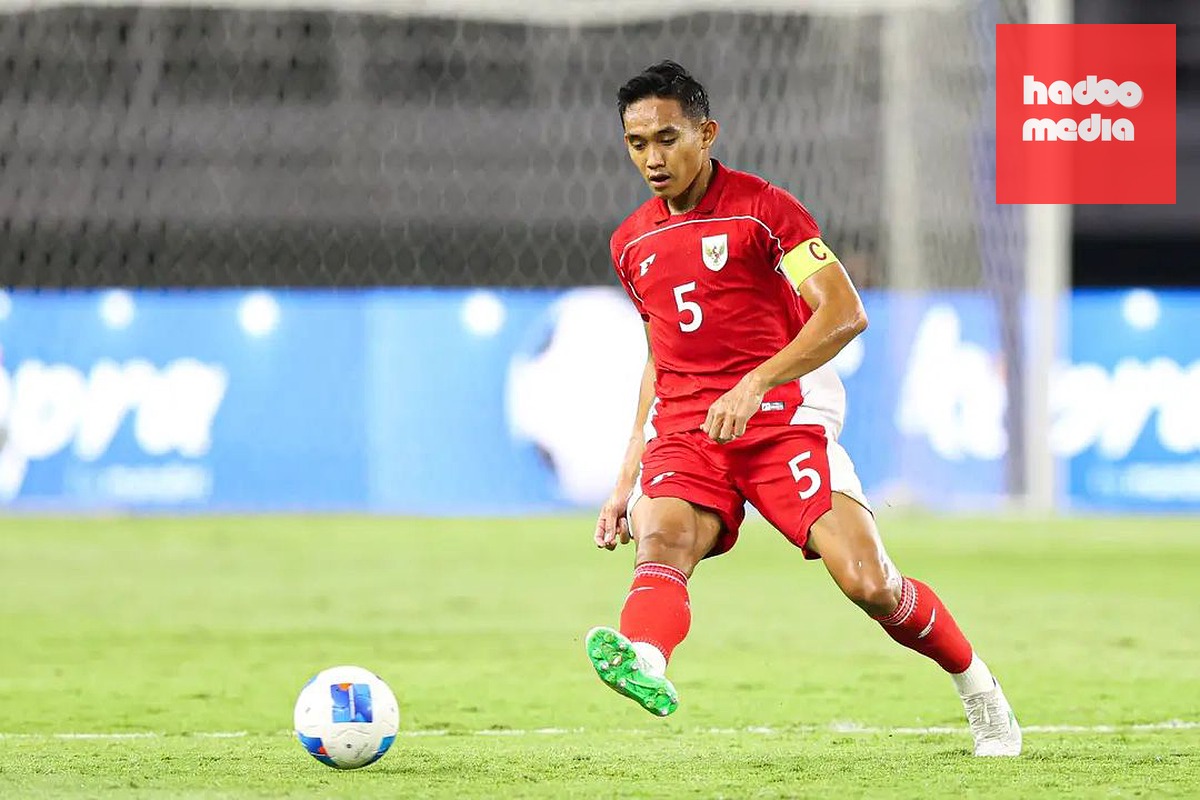 Ridho tiếp tục chơi dưới sức ở trận cầu then chốt với Singapore. Ảnh: BOLA.